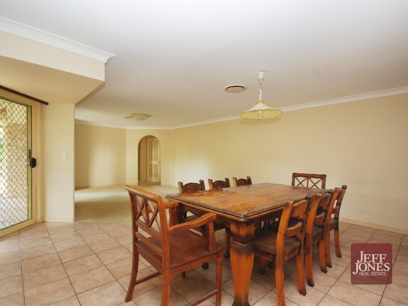 62 Nardie Street, Eight Mile Plains QLD 4113