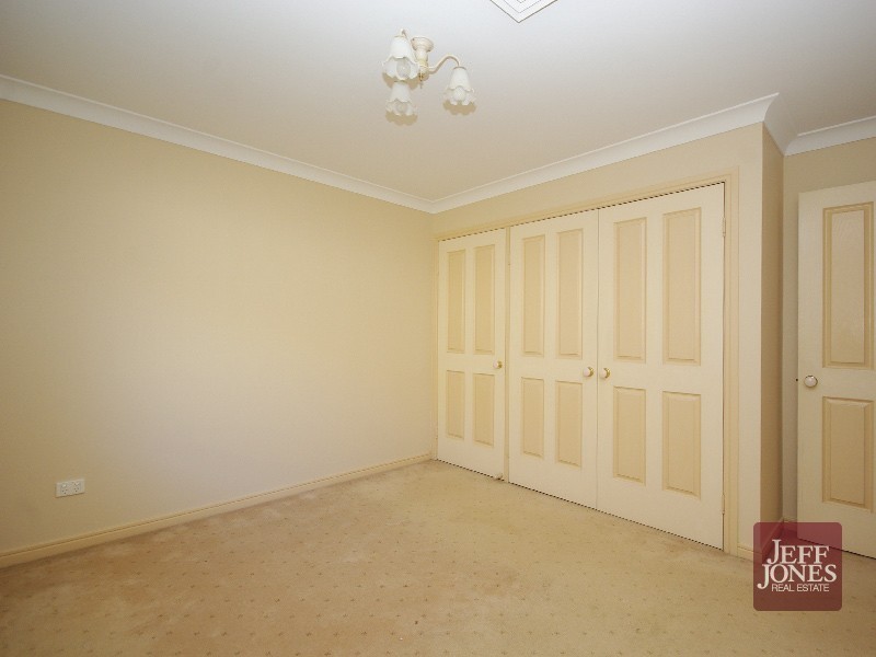 62 Nardie Street, Eight Mile Plains QLD 4113