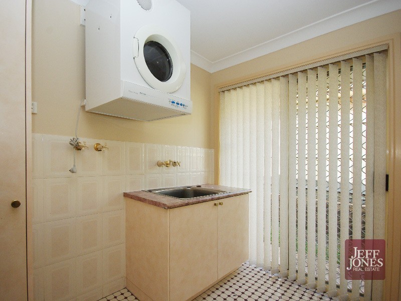 62 Nardie Street, Eight Mile Plains QLD 4113