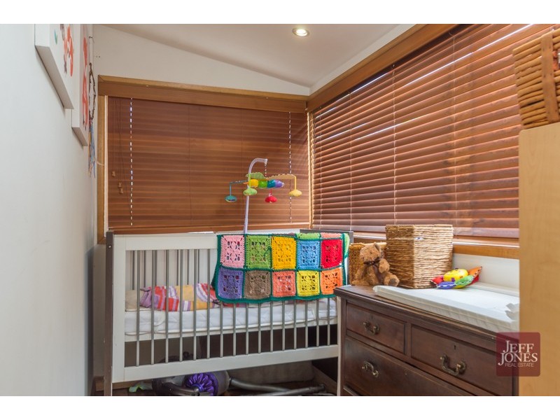 2 Glen Street, Highgate Hill QLD 4101