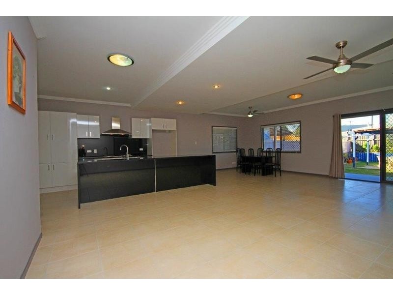 3 Burke Street, Coorparoo QLD 4151