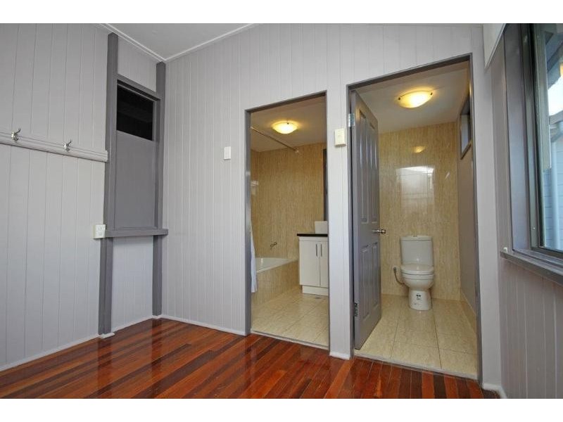 3 Burke Street, Coorparoo QLD 4151