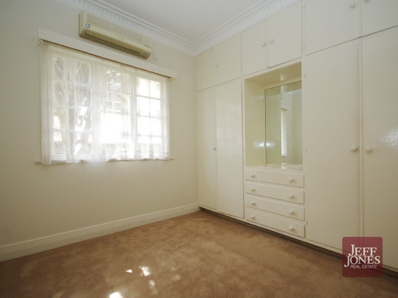 157 Juliette Street, Greenslopes QLD 4120