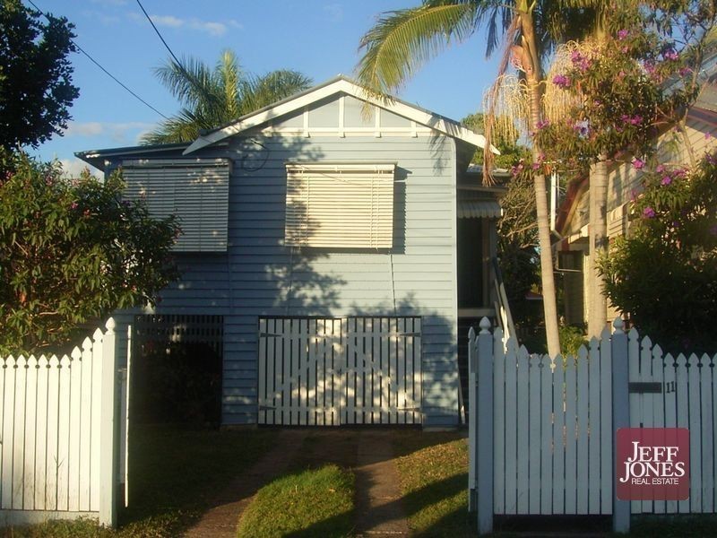 11 Laura Street, Greenslopes QLD 4120