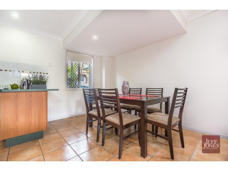 2/22 Park Lane, Yeerongpilly QLD 4105
