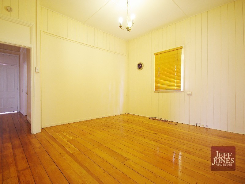 21 Mossgrove Street, Woolloongabba QLD 4102