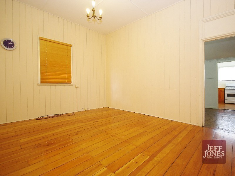 21 Mossgrove Street, Woolloongabba QLD 4102