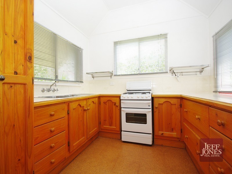 21 Mossgrove Street, Woolloongabba QLD 4102