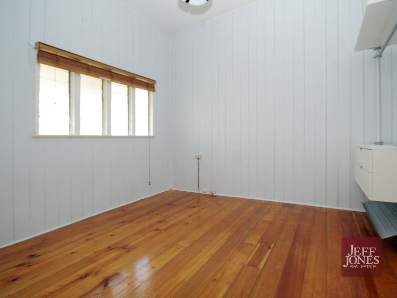 21 Mossgrove Street, Woolloongabba QLD 4102