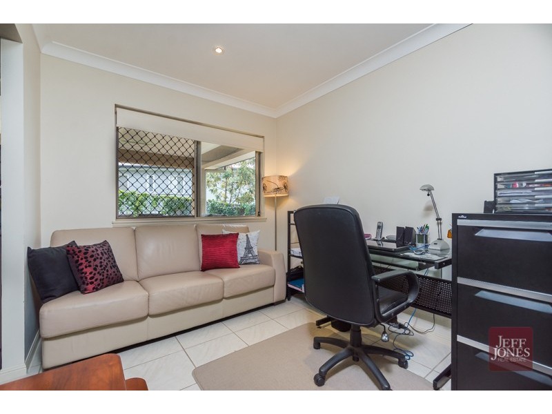 18 Servius Drive, Seven Hills QLD 4170