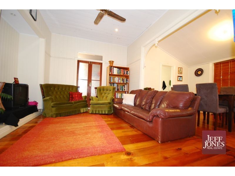 9 Abingdon Street, Woolloongabba QLD 4102