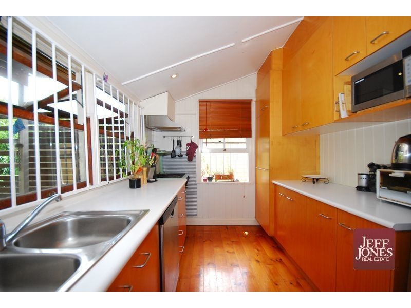9 Abingdon Street, Woolloongabba QLD 4102