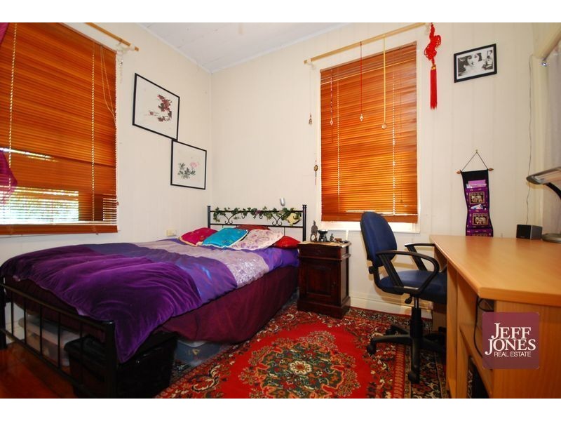 9 Abingdon Street, Woolloongabba QLD 4102