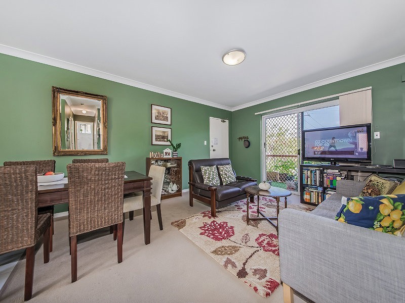 2/56 Knowsley Street, Greenslopes QLD 4120