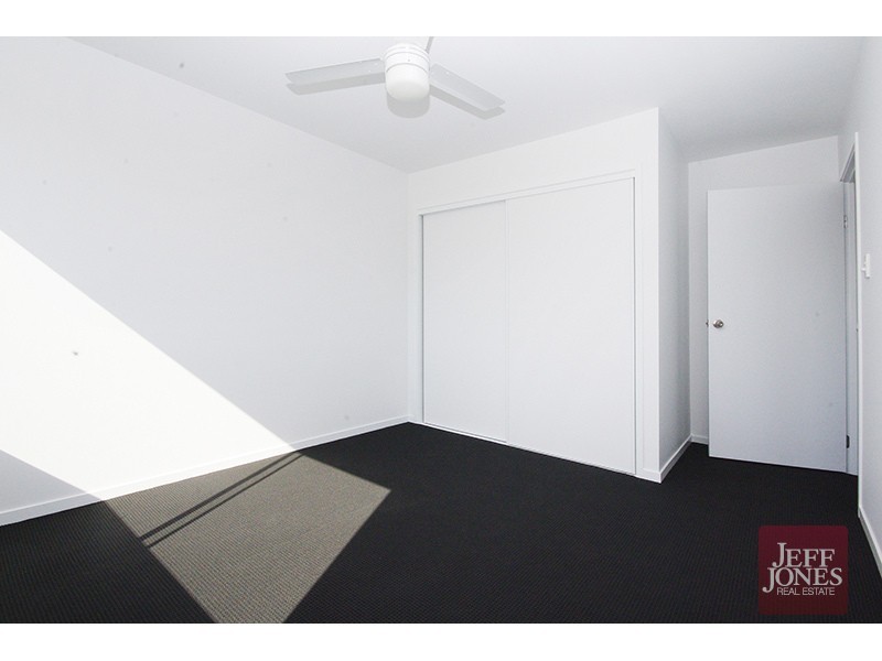 2/164 Norman Ave, Norman Park QLD 4170