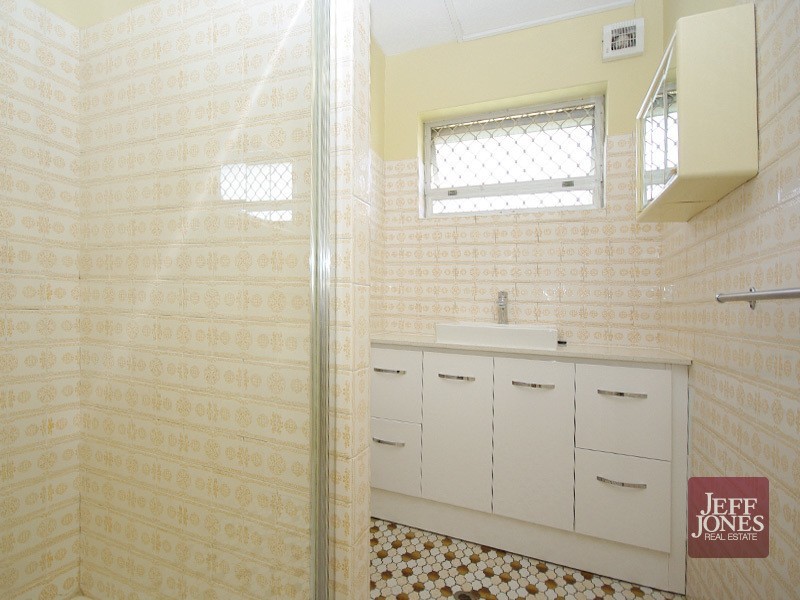 2/111 Park Road, Yeronga QLD 4104