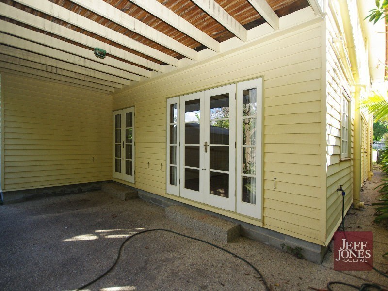 16 West Street, Highgate Hill QLD 4101