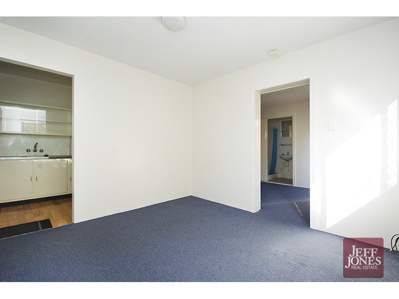 2/57 Bennetts Road, Camp Hill QLD 4152