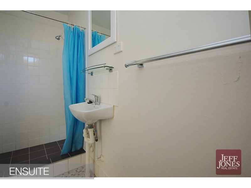 2/57 Bennetts Road, Camp Hill QLD 4152