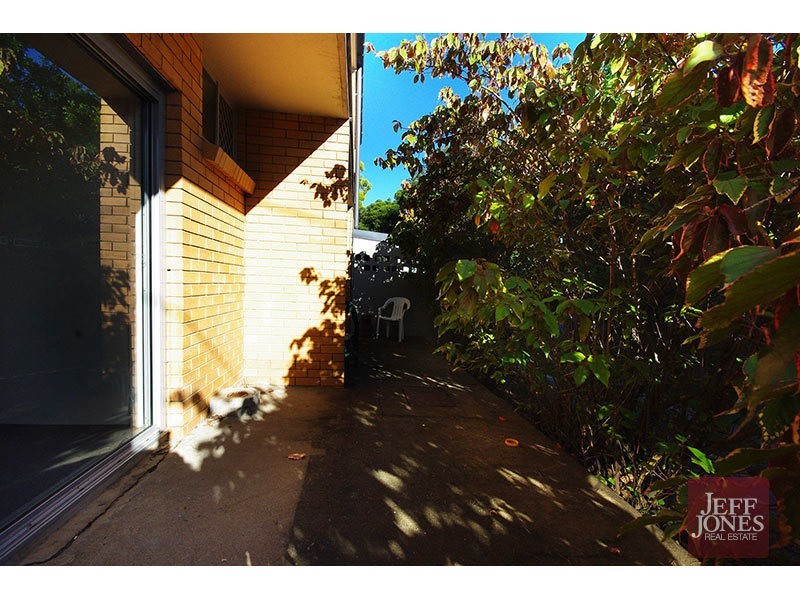 2/57 Bennetts Road, Camp Hill QLD 4152