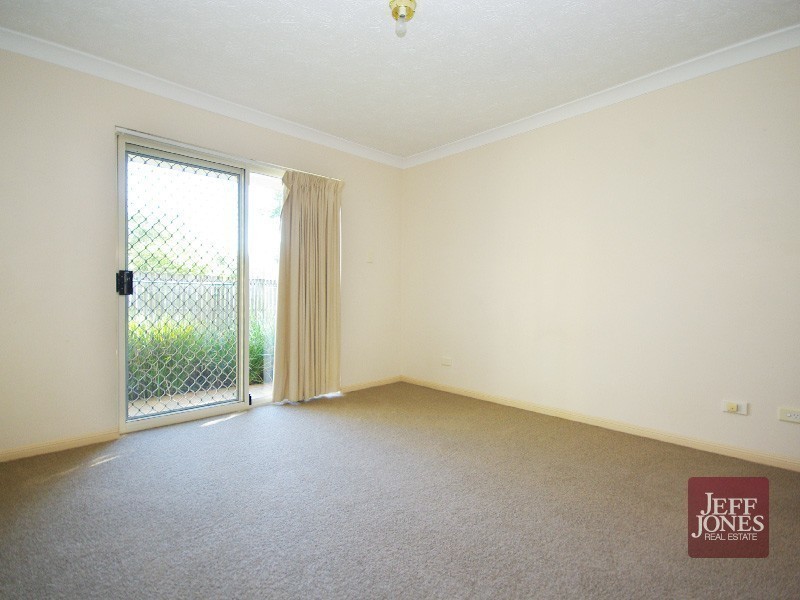 2/45 Macaulay Street, Coorparoo QLD 4151