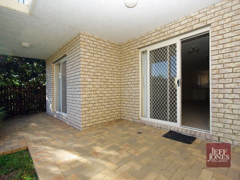 2/45 Macaulay Street, Coorparoo QLD 4151
