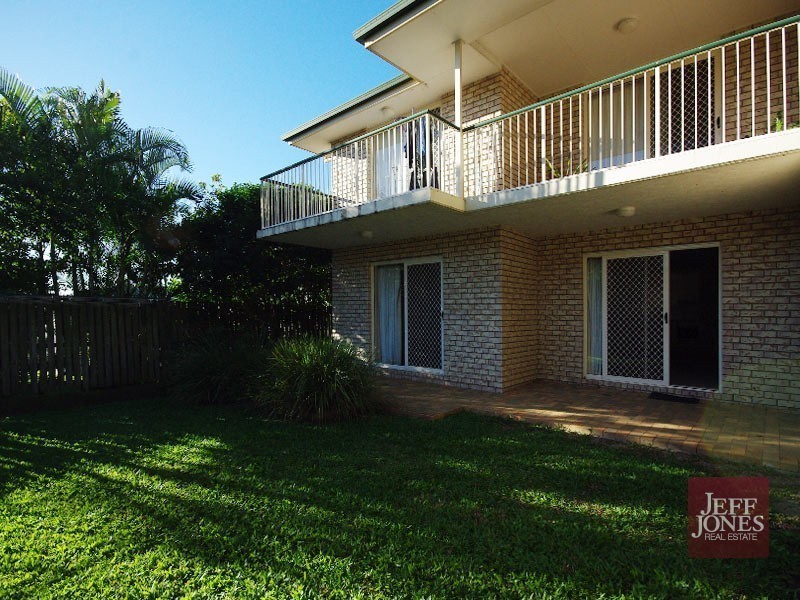 2/45 Macaulay Street, Coorparoo QLD 4151