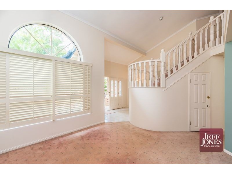 7 Kinrade Place, Carindale QLD 4152