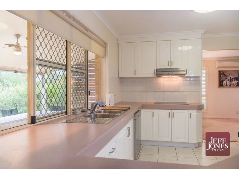 7 Kinrade Place, Carindale QLD 4152