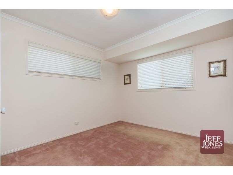 7 Kinrade Place, Carindale QLD 4152