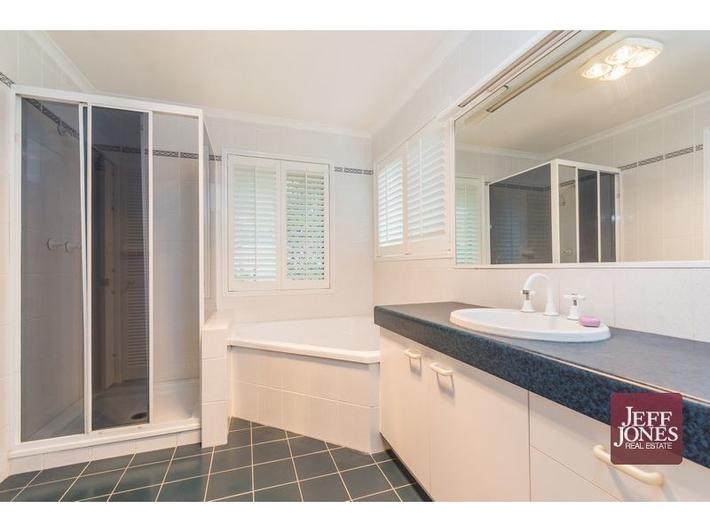 7 Kinrade Place, Carindale QLD 4152