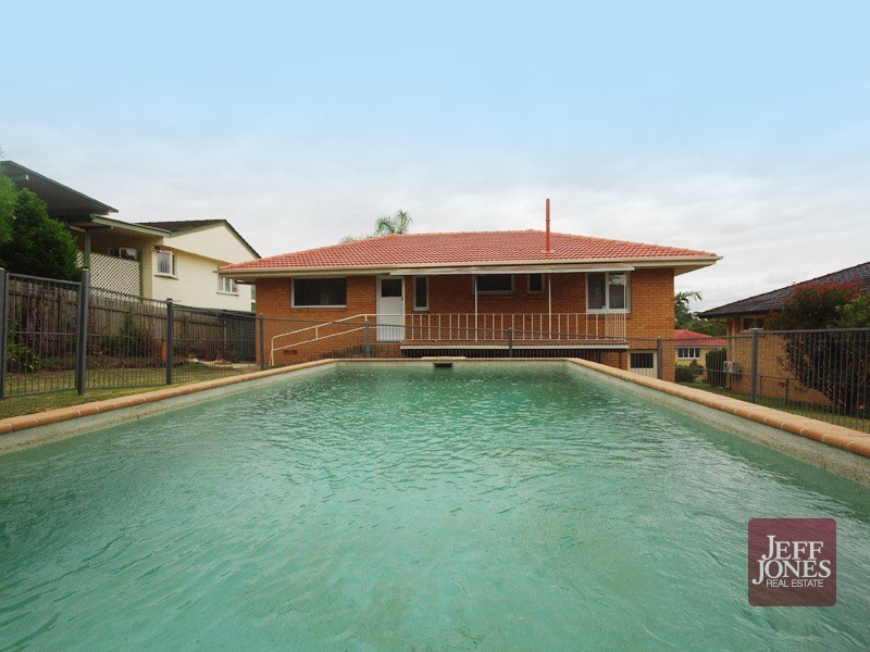 8 Dalgety Street, Mount Gravatt East QLD 4122