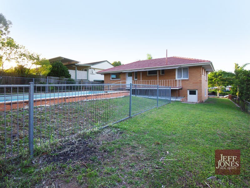 8 Dalgety Street, Mount Gravatt East QLD 4122
