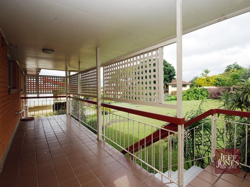 94 Greenmeadow Road, Mansfield QLD 4122