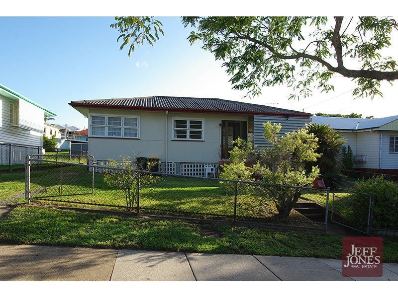 68 Hunter Street, Greenslopes QLD 4120