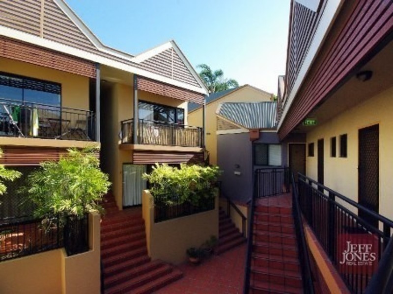 11/84 Lytton Road, East Brisbane QLD 4169