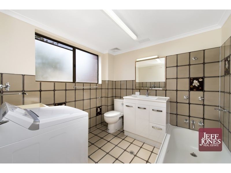 2/60 Ekibin Road, Annerley QLD 4103