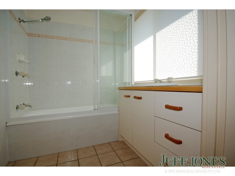 2/14 Hunter Street, Greenslopes QLD 4120