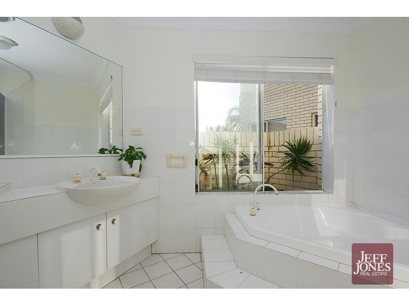 7/33 Kirkland Avenue, Coorparoo QLD 4151