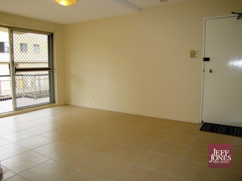 2/123 Old Cleveland Road, Greenslopes QLD 4120