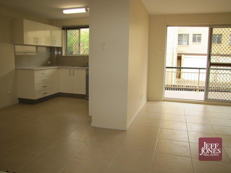 2/123 Old Cleveland Road, Greenslopes QLD 4120