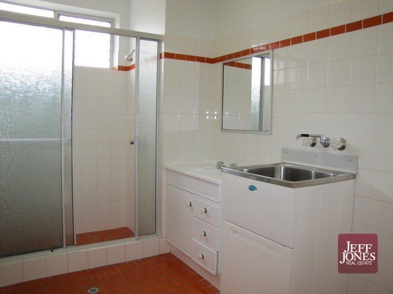 2/123 Old Cleveland Road, Greenslopes QLD 4120