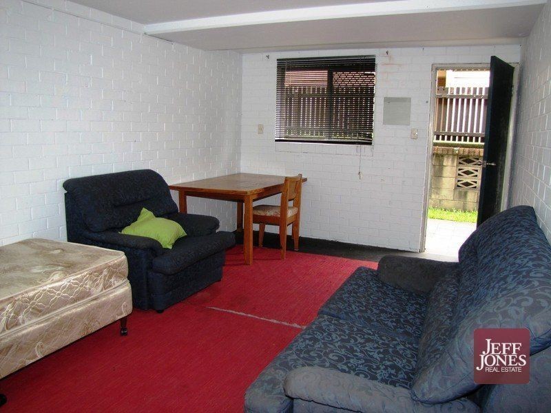 2/123 Old Cleveland Road, Greenslopes QLD 4120