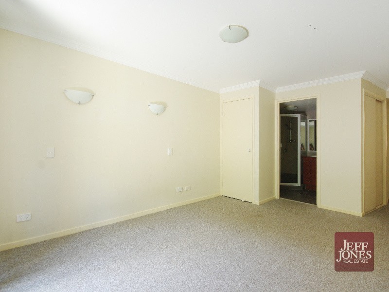 5/57 Sandford Street, St Lucia QLD 4067