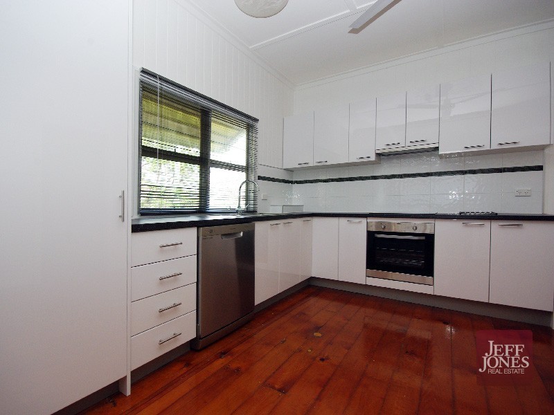 80 Abbotsleigh Street, Holland Park QLD 4121