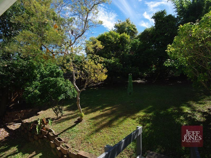 80 Abbotsleigh Street, Holland Park QLD 4121