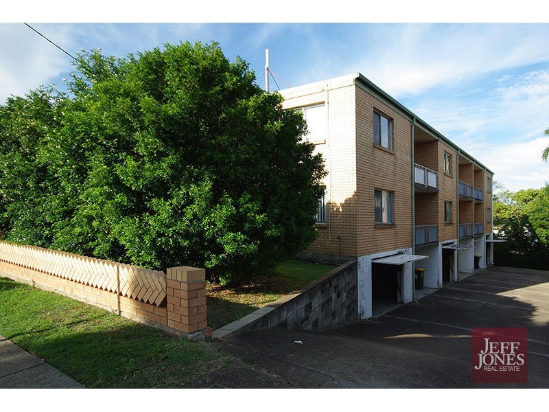 1/246 Cavendish Road, Coorparoo QLD 4151