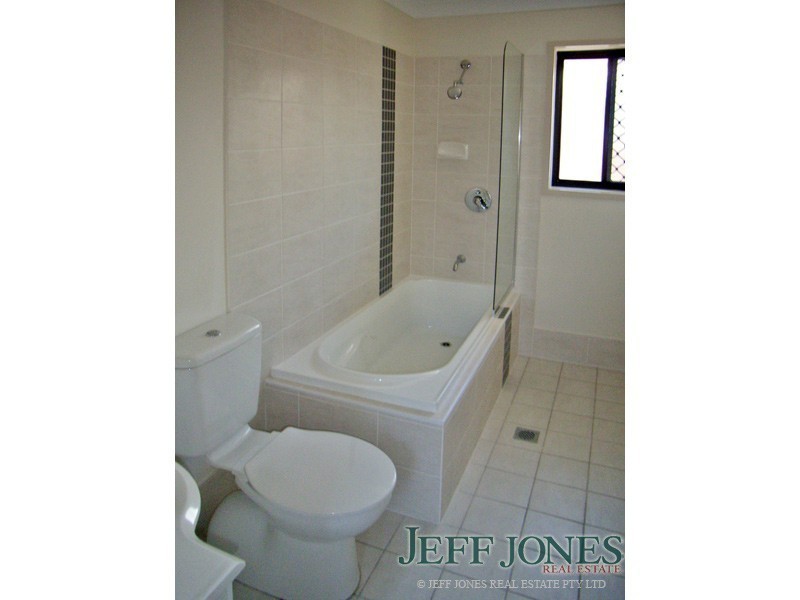 3/24 Kennington Road, Camp Hill QLD 4152