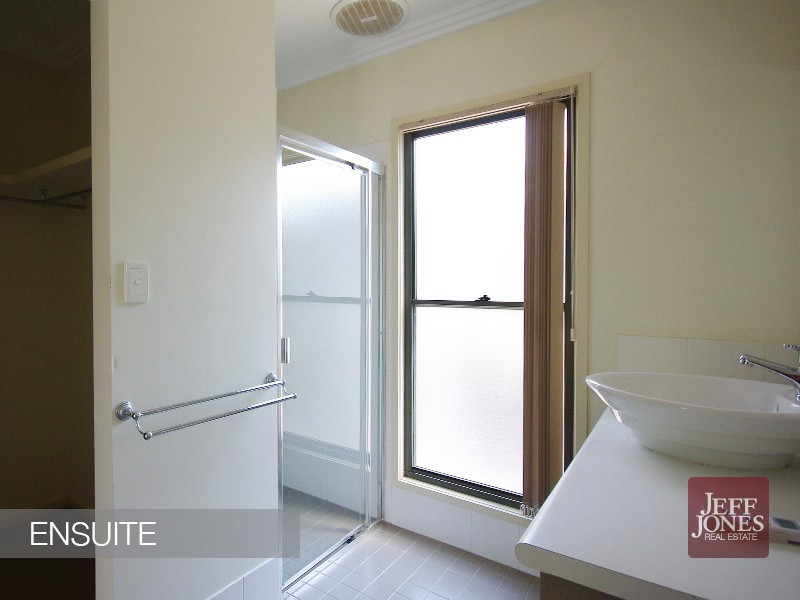 3/127 Ekibin Road, Annerley QLD 4103