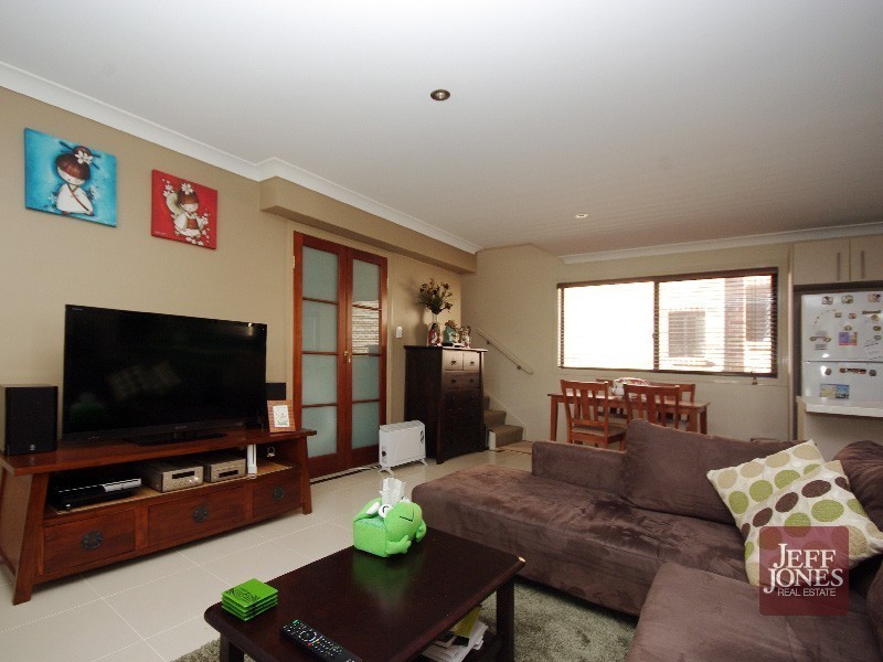6/12 Newton Street, Coorparoo QLD 4151